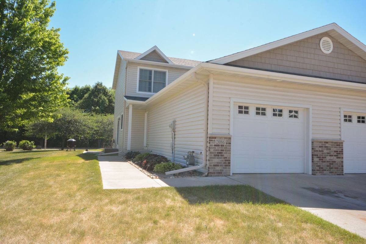 Townhouse for rent at 3086 Venice Lane NW, Rochester, MN 55901