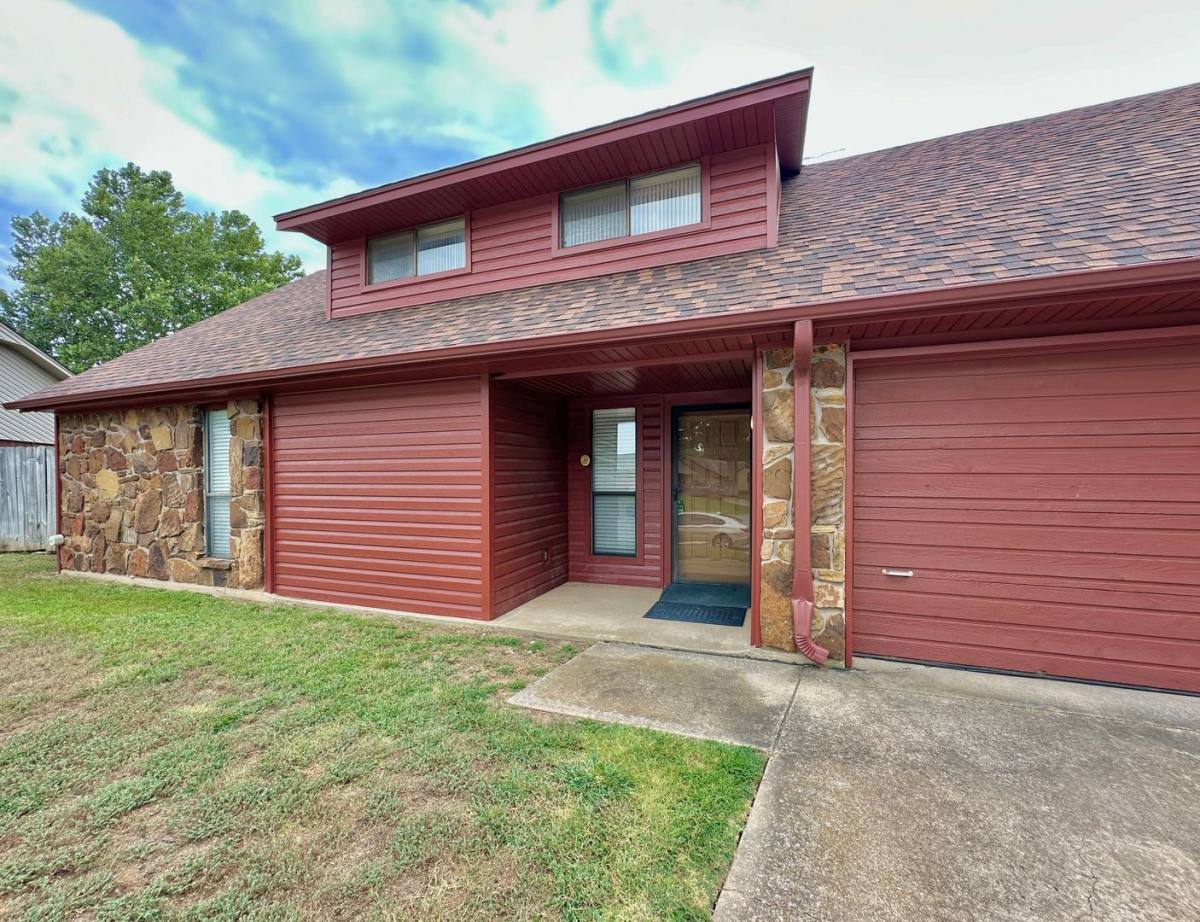 House for rent at 2502 NE Kingsbriar Place, Lawton, OK 73507