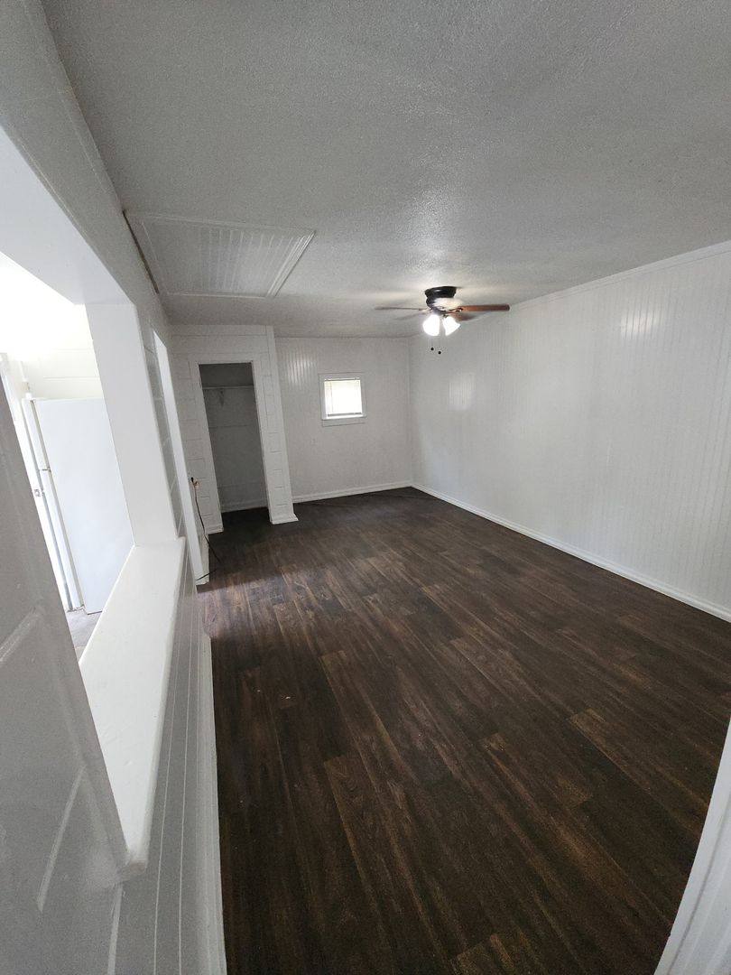 Apartment for rent at 1408 W Morton St, Denison, TX 75020