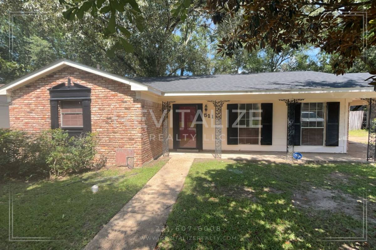 House for rent at 511 Newport Dr W, Mobile, AL 36609