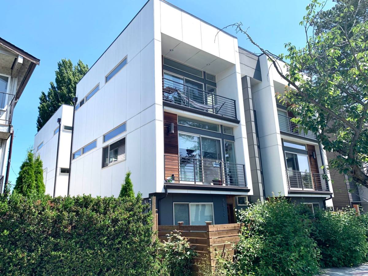 Townhouse for rent at 5810 14th Ave NW, Seattle, WA 98107