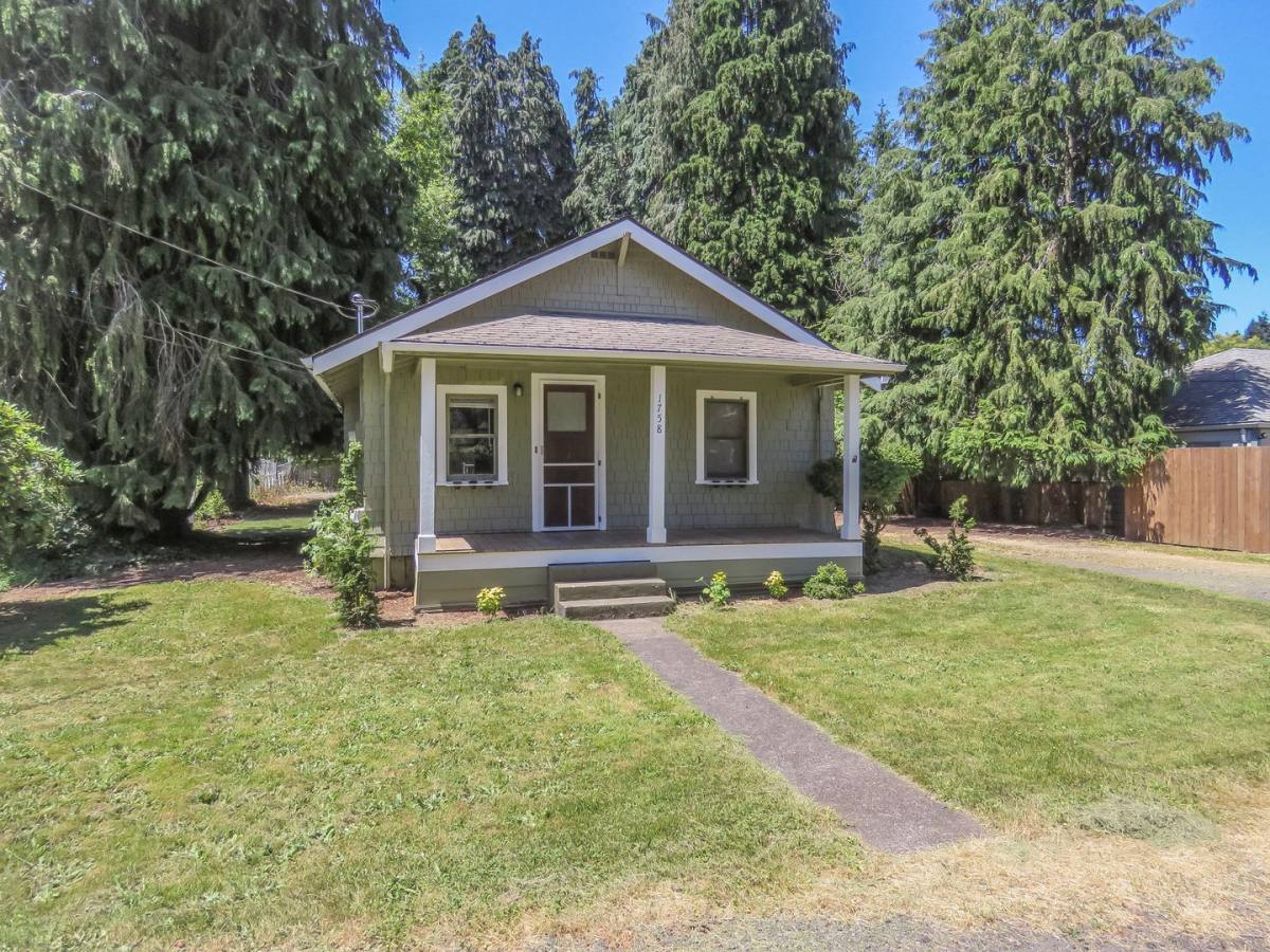 House for rent at 1758 Britton St, West Linn, OR 97068