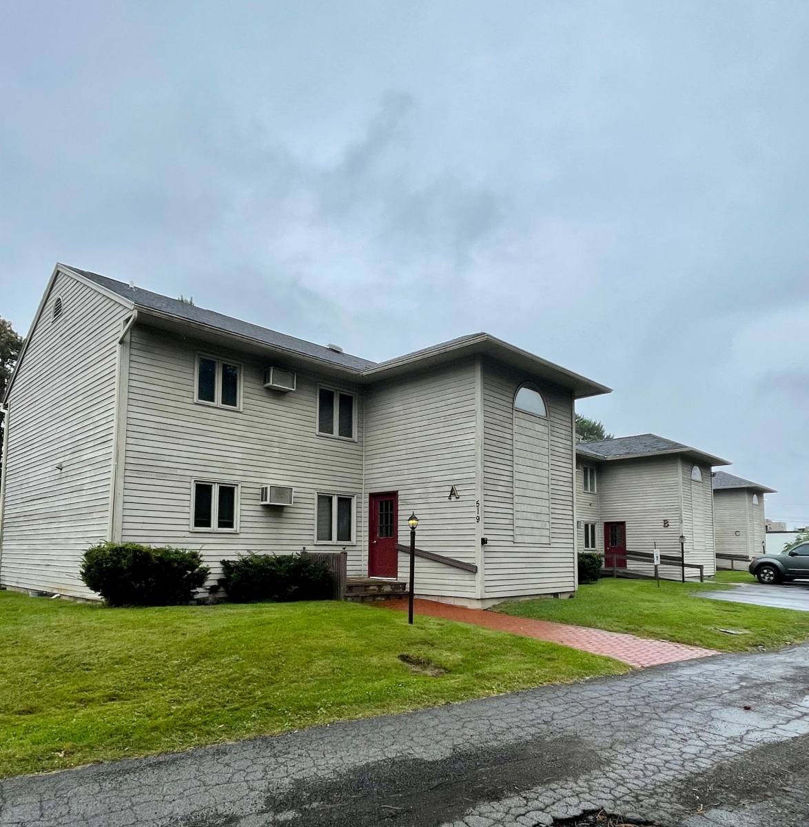 Apartment for rent at 519 Schaffer Ave, Syracuse, NY 13206
