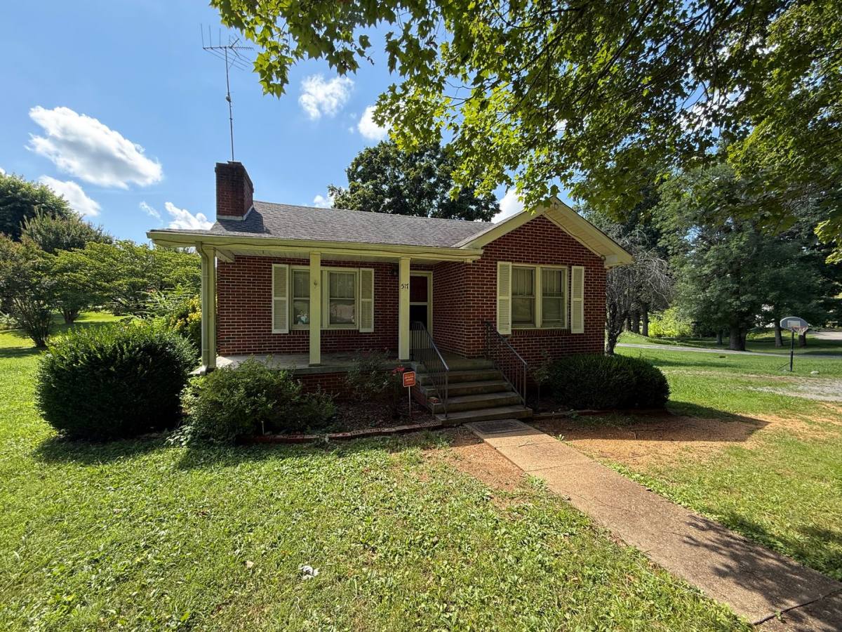 House for rent at 517 Cedar Springs Rd, Athens, TN 37303