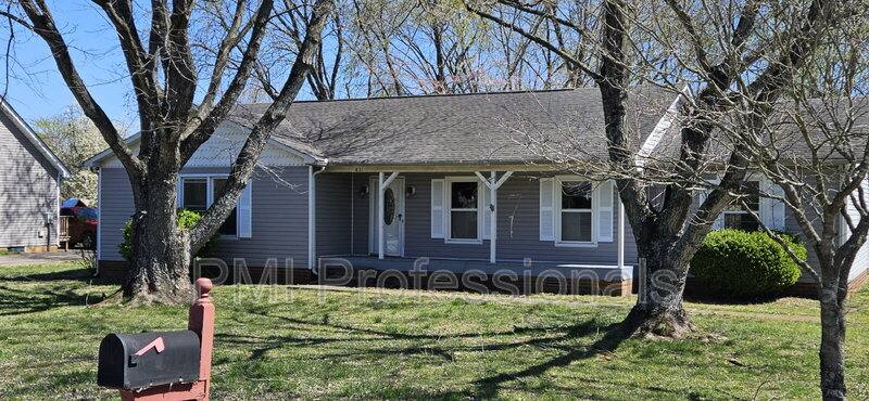 House for rent at 831 Greenfield Court, Murfreesboro, TN 37128