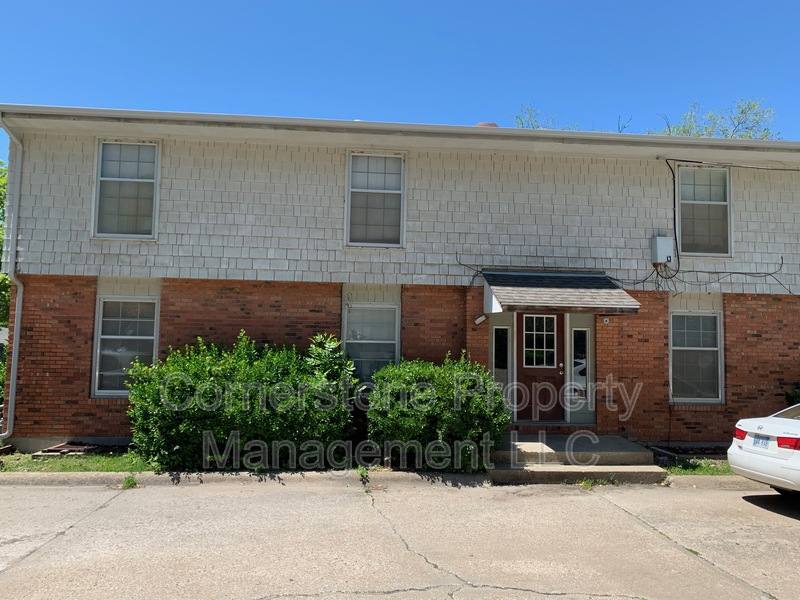 Apartment for rent at 946 Indiana St #2, Lawrence, KS 66044