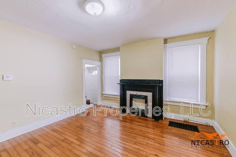 Apartment for rent at 138 E 11th Ave, Columbus, OH 43201