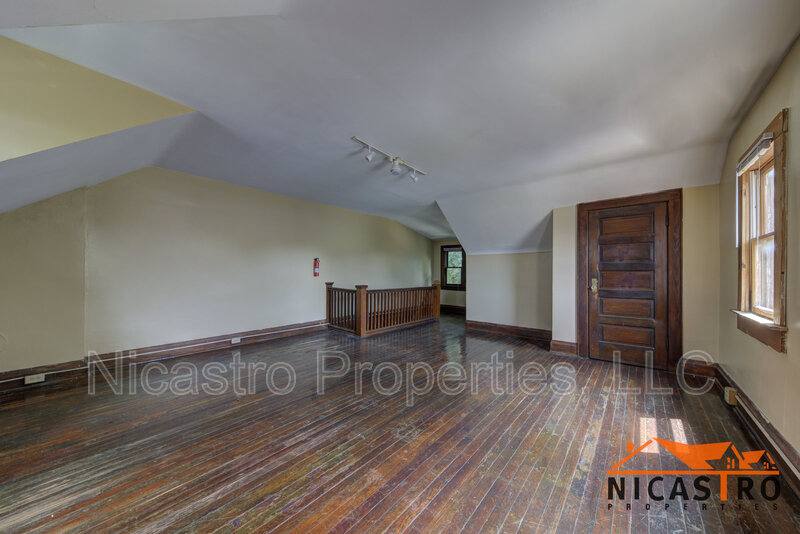 Apartment for rent at 1640 Indianola Ave, Columbus, OH 43201