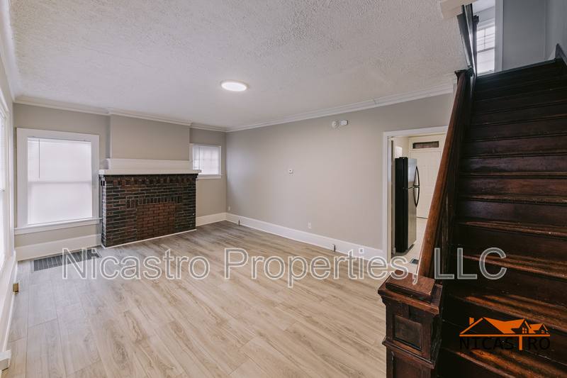 Apartment for rent at 2070 Indianola Ave, Columbus, OH 43201