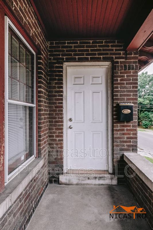 Apartment for rent at 2070 Indianola Ave, Columbus, OH 43201