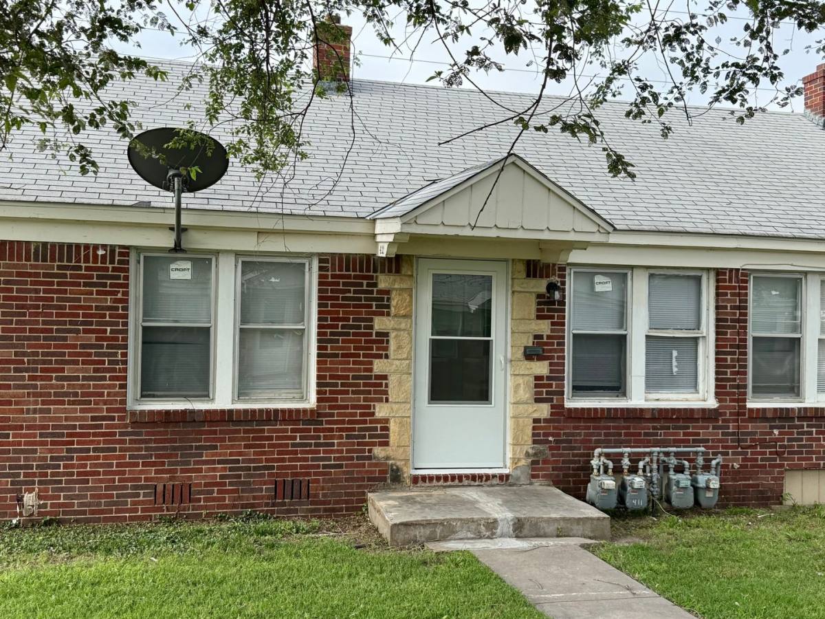 Apartment for rent at 409 N Indiana, Wichita, KS 67214
