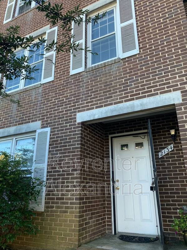 Townhouse for rent at 2134 Langston Blvd, Arlington, VA 22201