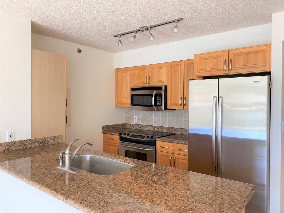 Apartment for rent at 1133 Waimanu St, Honolulu, HI 96814