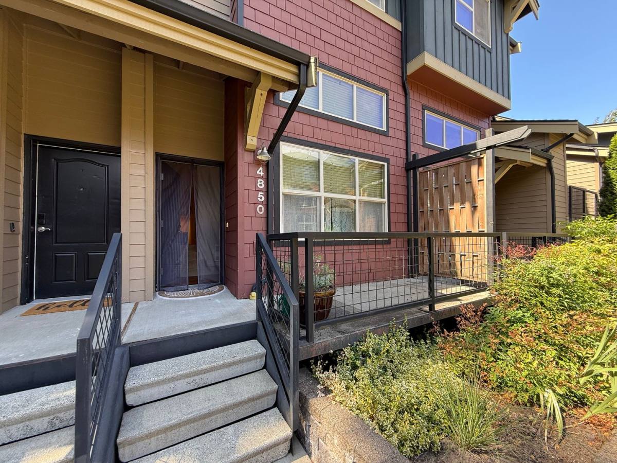 Condo for rent at 4850 Deerfield Place, Mukilteo, WA 98275