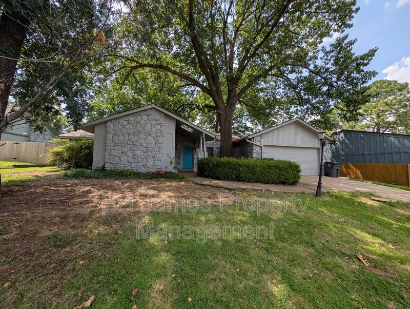 House for rent at 8220 S College Ave, Tulsa, OK 74137