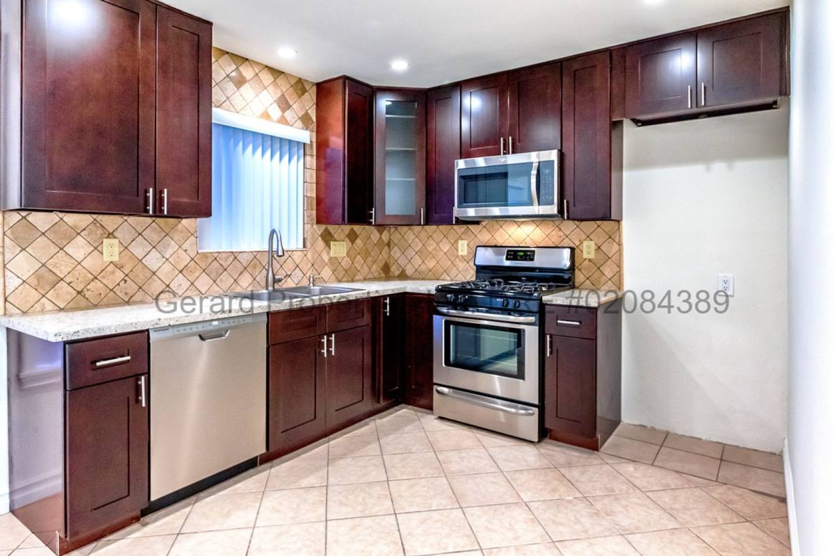 1415 Orange Ave, Huntington Beach, CA 92648