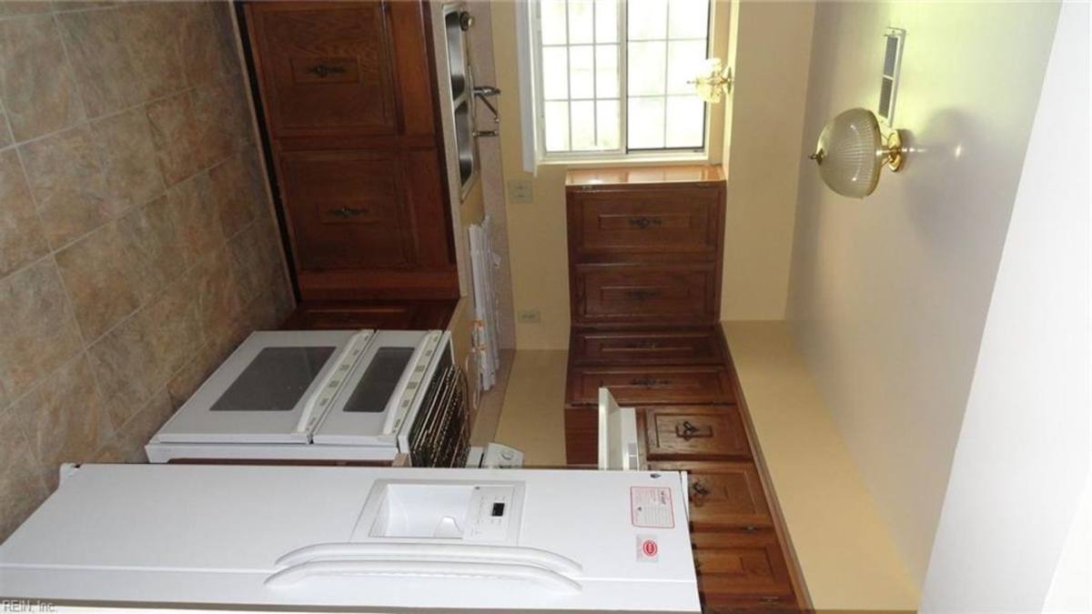House for rent at 525 Great Park Dr, Newport News, VA 23608
