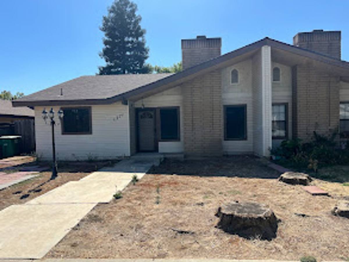 House for rent at 1771 N Church Ave, Reedley, CA 93654