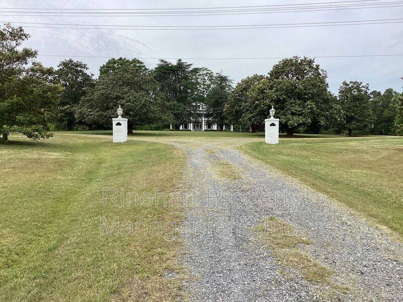 House for rent at 3303 Edgeland Rd, Richburg, SC 29729