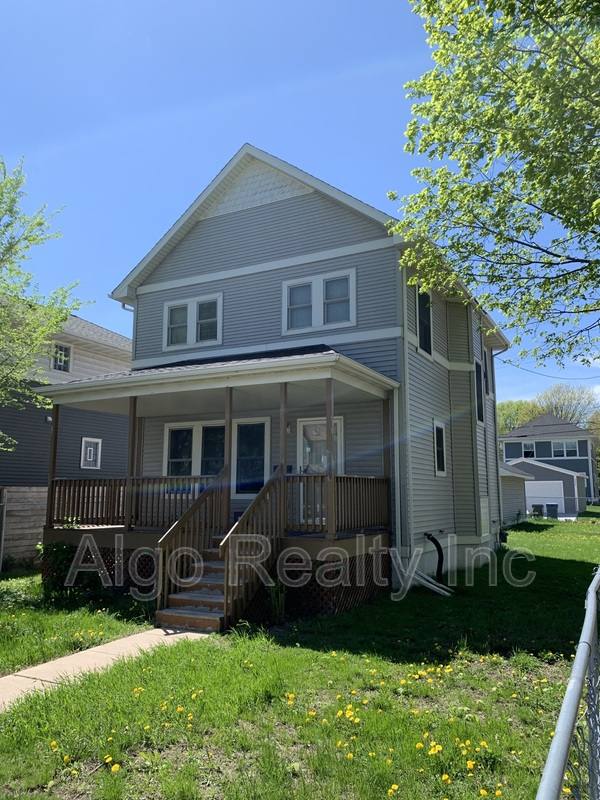 House for rent at 2827 N Aldrich Ave, Minneapolis, MN 55411