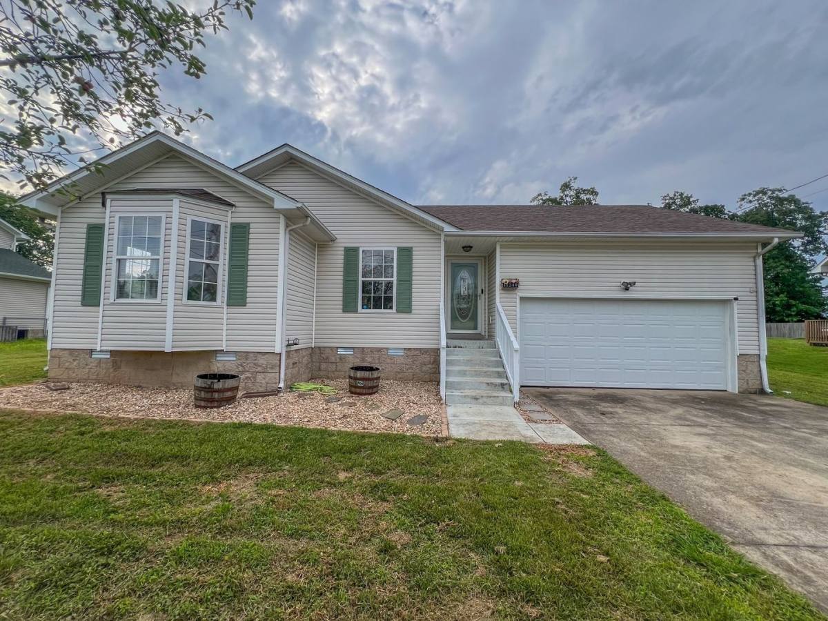 House for rent at 11240 Bell Station Rd, Oak Grove, KY 42262