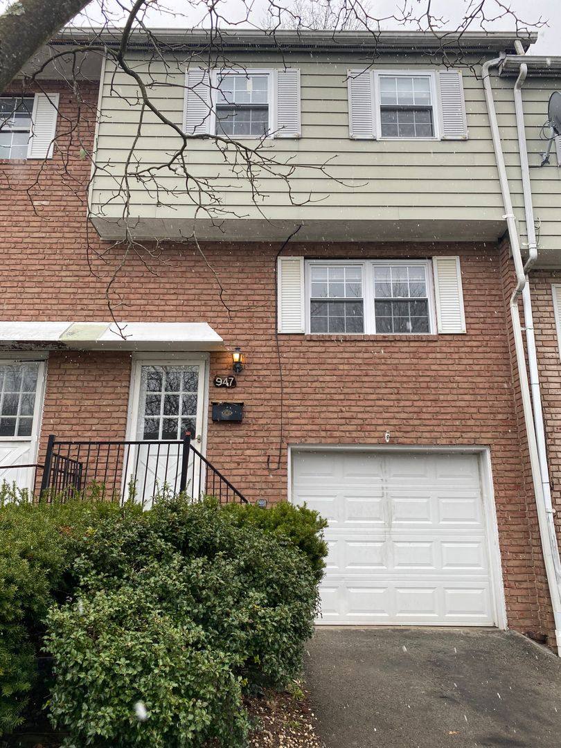 House for rent at 947 Academy Heights, Greensburg, PA 15601