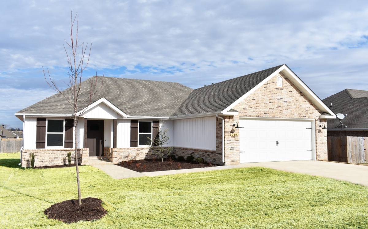 House for rent at 740 Madison Dr, Fayetteville, AR 72704
