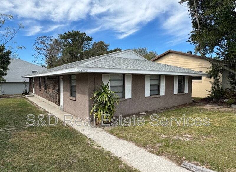 House for rent at 2907 S Lincoln Ave, Lakeland, FL 33803