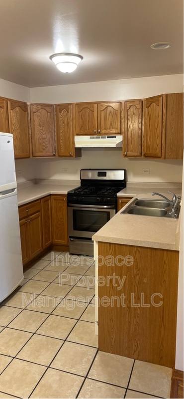 Apartment for rent at 1345 Rock Run Dr 1 N, Crest Hill, IL 60403