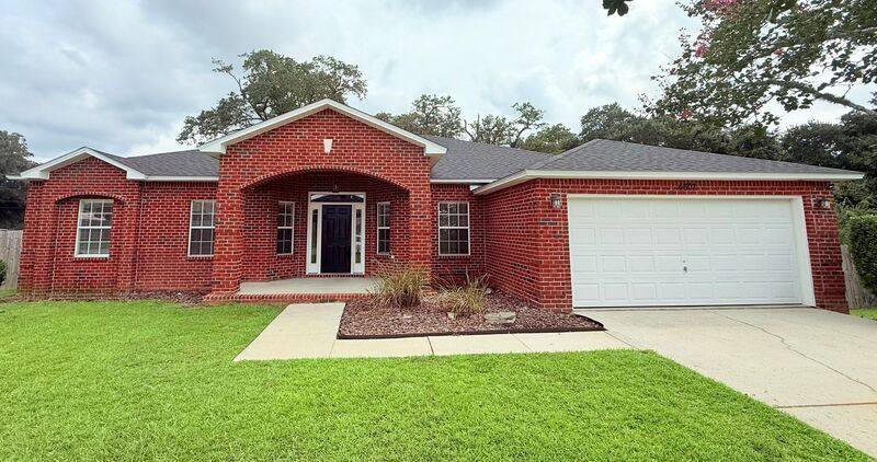 House for rent at 4607 Carmel Circle, Milton, FL 32571