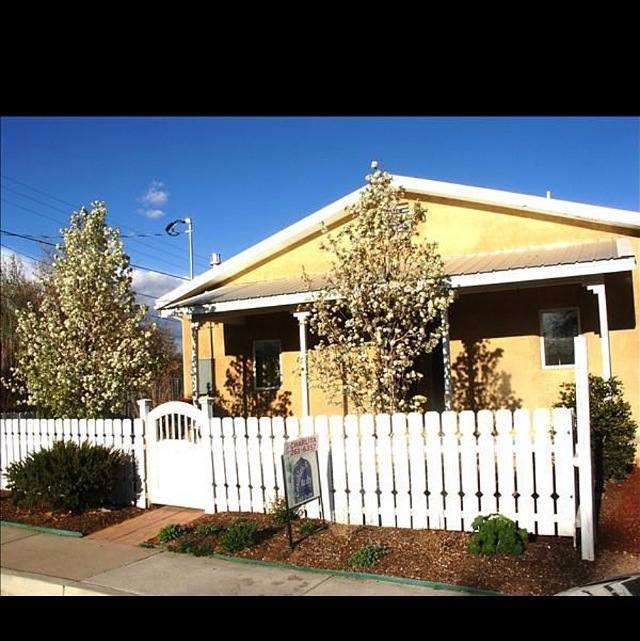 House for rent at 1023 1 2 Santa Fe Ave SW, Albuquerque, NM 87102