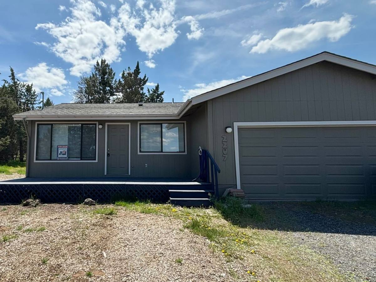Apartment for rent at 2207-2211 NW Deschutes Place, Bend, OR 97703