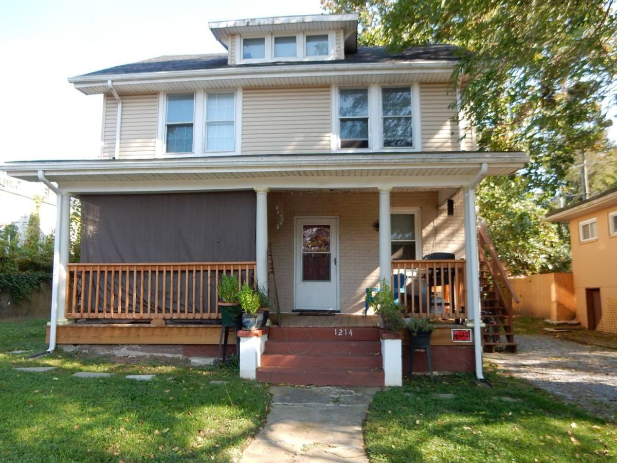 Apartment for rent at 1214 Hamilton Terrace SE, Roanoke, VA 24014