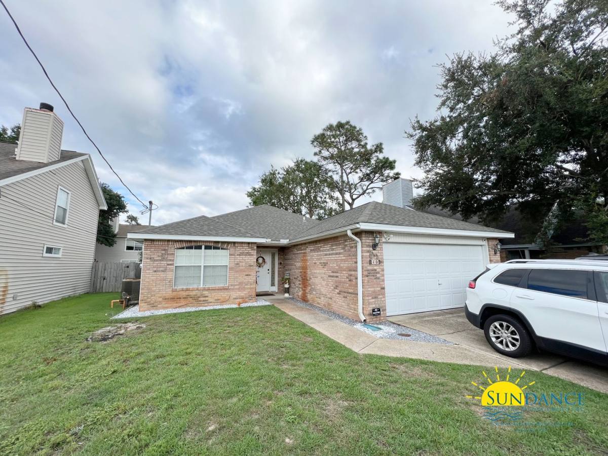 House for rent at 10 Citation Dr, Shalimar, FL 32579