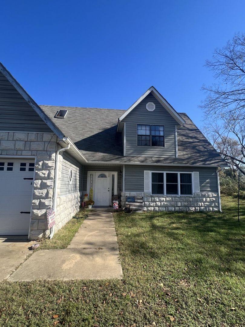 Apartment for rent at 1929 S Blackcat Rd A&B, Joplin, MO 64801