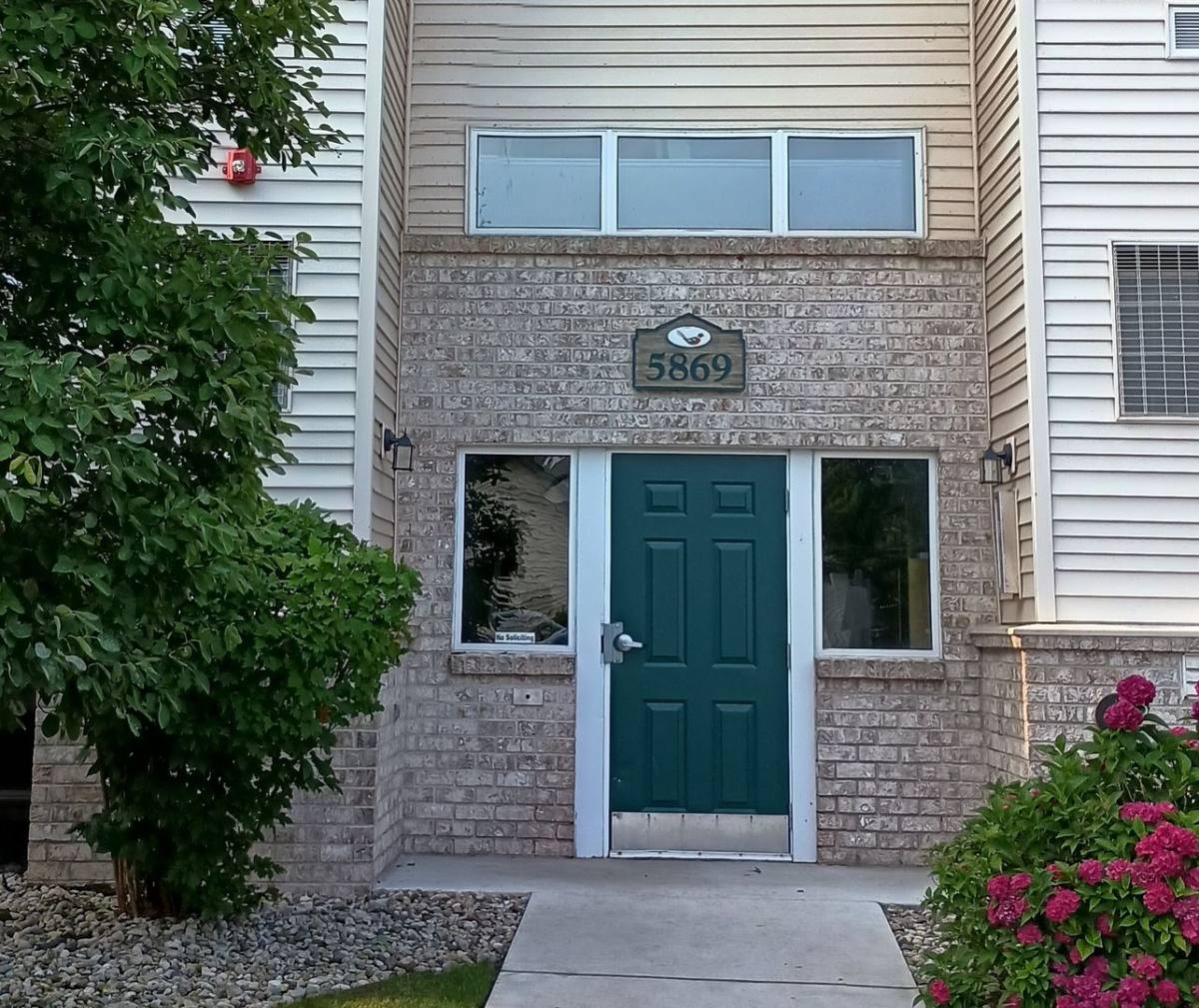 House for rent at 5869 Crosswinds Dr, Muskegon, MI 49444