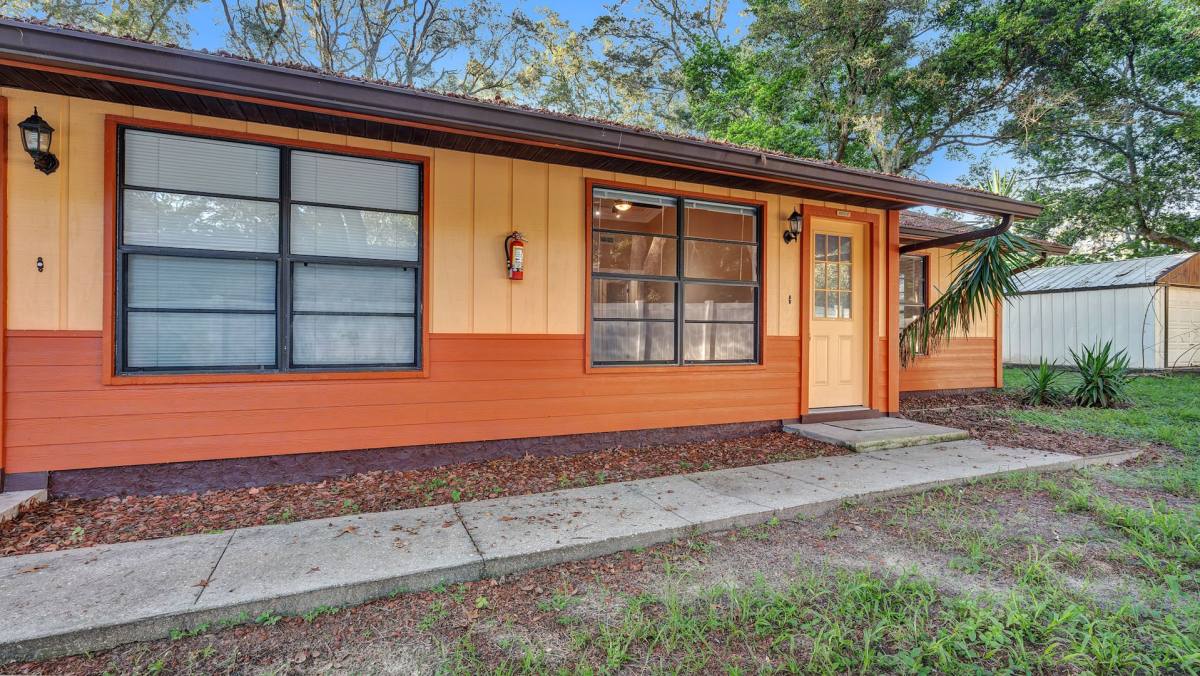 House for rent at 1800 Poinsettia Ave, Tarpon Springs, FL 34689