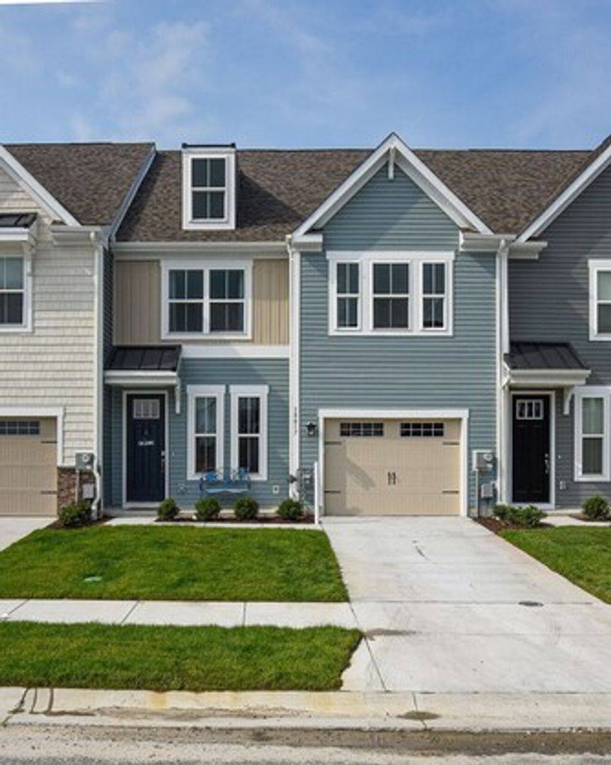 Townhouse for rent at 38017 Cross Gate Rd, Millville, DE 19967