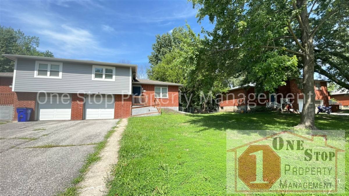 House for rent at 608 NE Florence Ave, Lees Summit, MO 64063