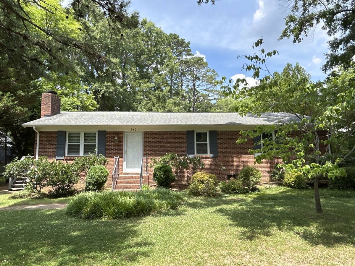 House for rent at 240 S Freemont St, Matthews, NC 28105