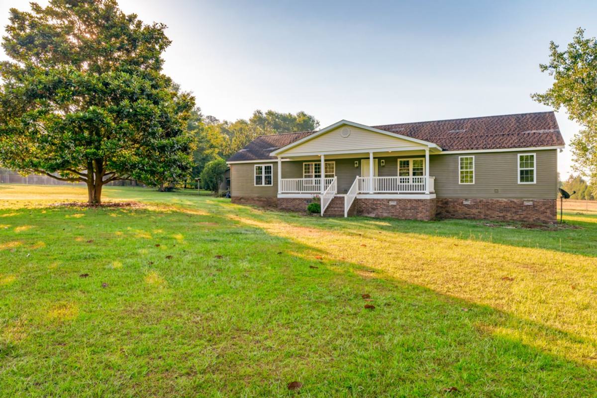 House for rent at 1140 Congaree Rd, Hopkins, SC 29061