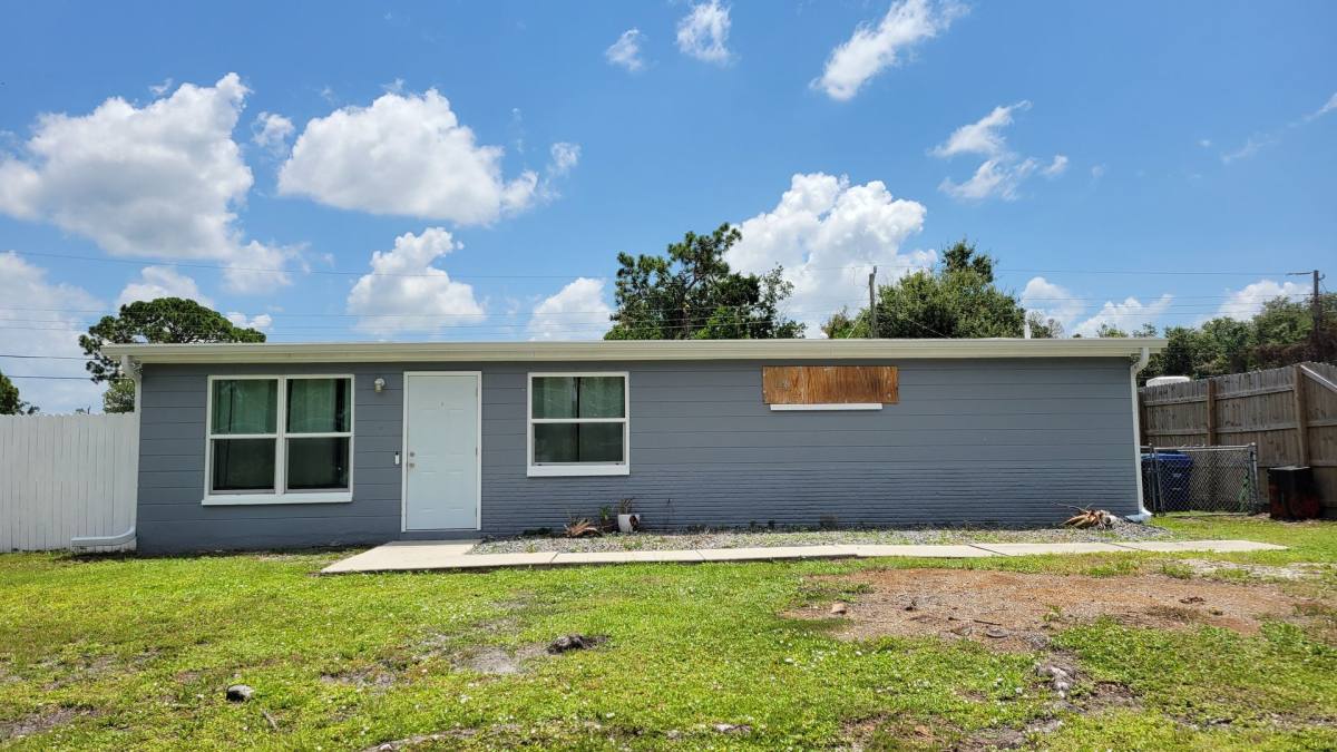 House for rent at 3751 Papai Dr, Sarasota, FL 34232