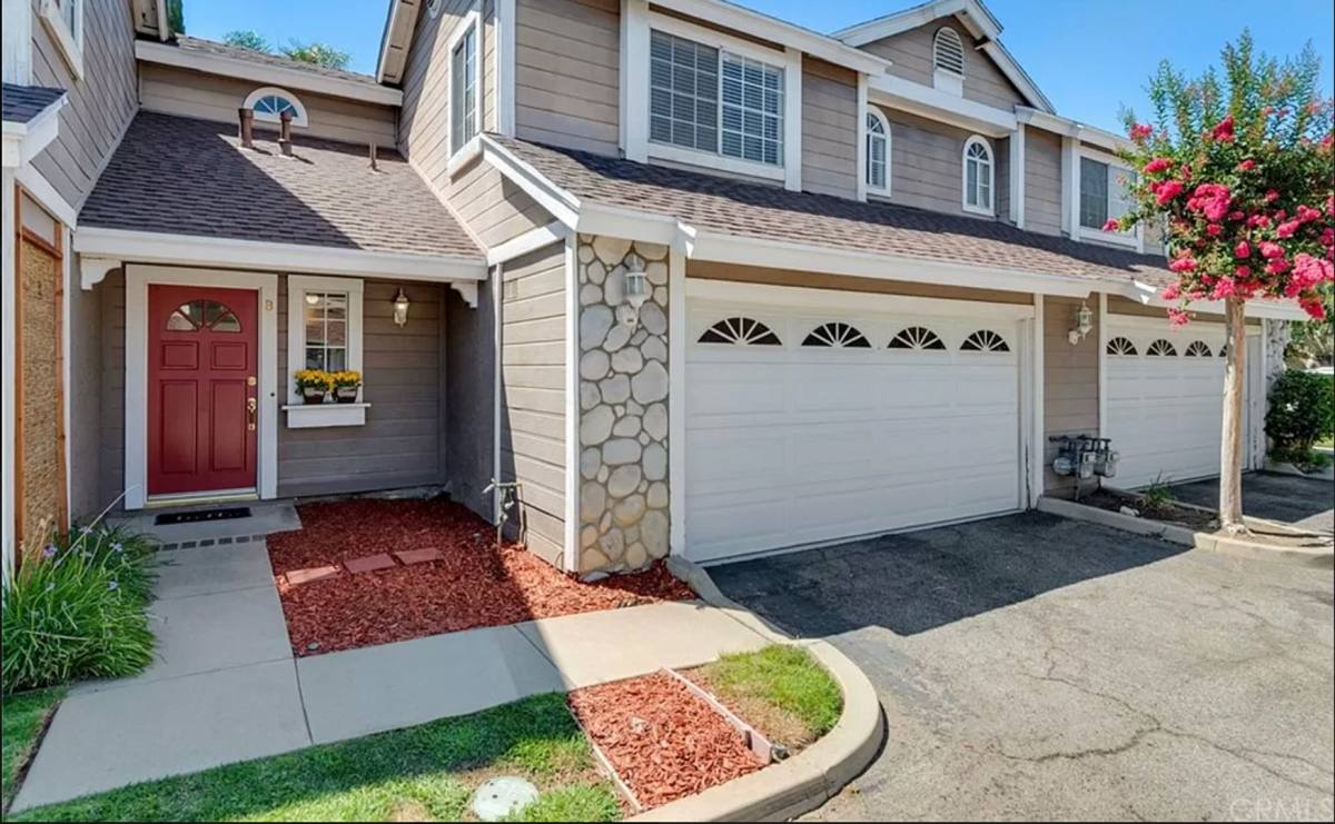 Townhouse for rent at 1484 3rd St #B, La Verne, CA 91750