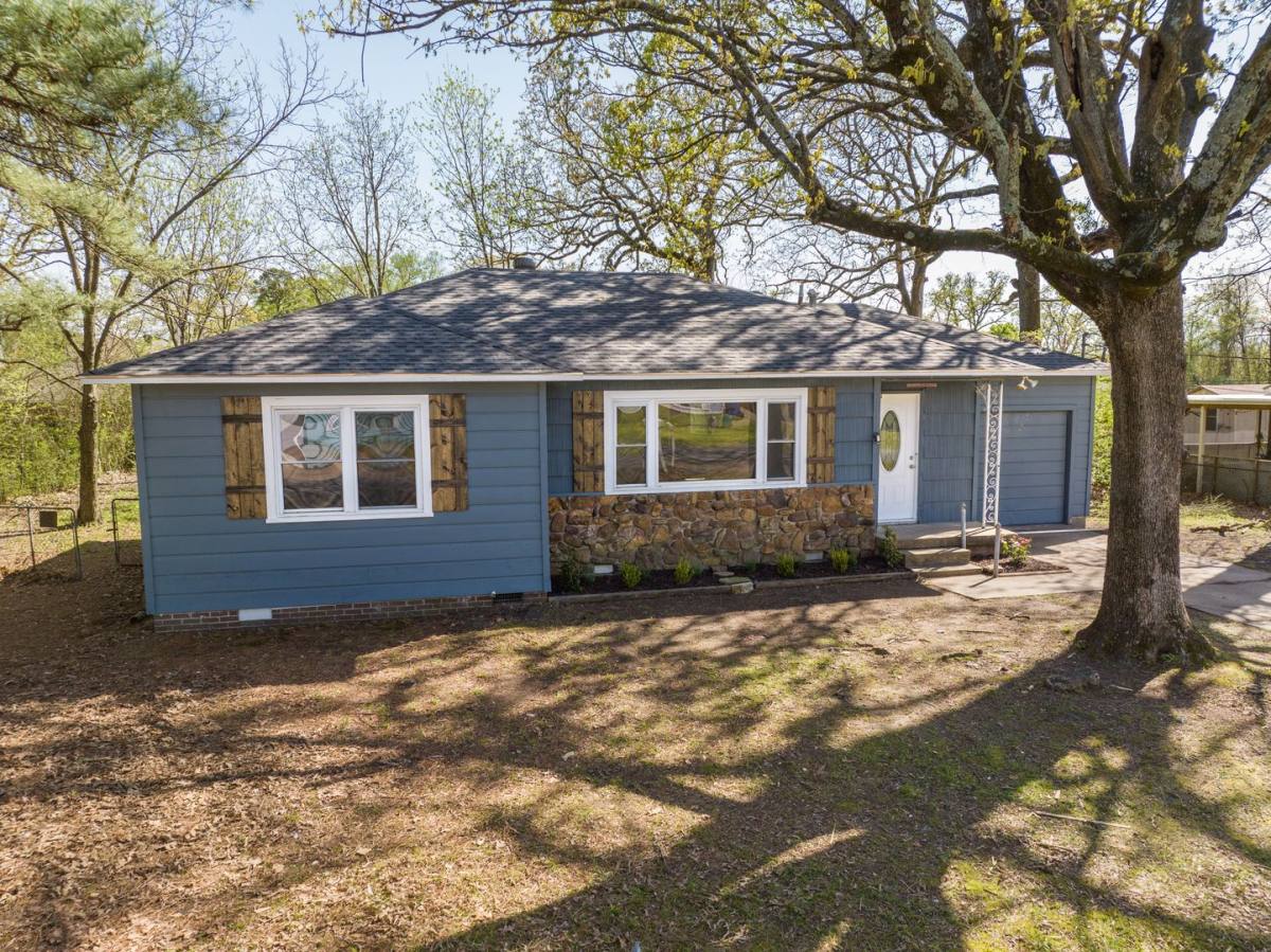 House for rent at 1610 S Memphis St, Fort Smith, AR 72901