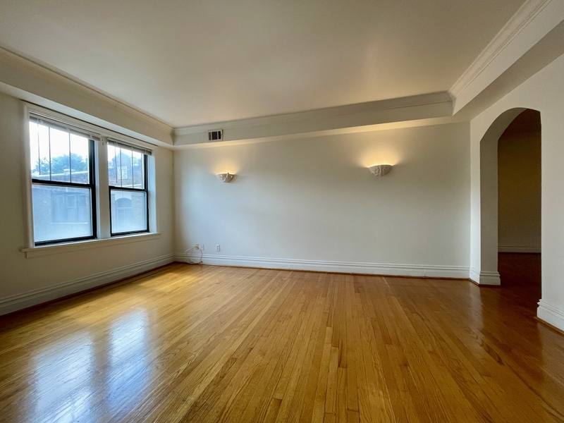 Apartment for rent at 6242 Southwood Ave #3N, Saint Louis, MO 63105