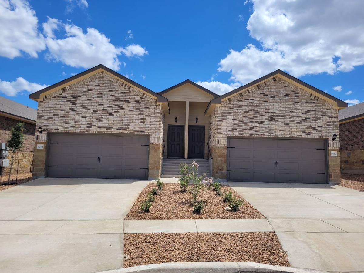 Townhouse for rent at 9224 Groff Landing, Converse, TX 78109