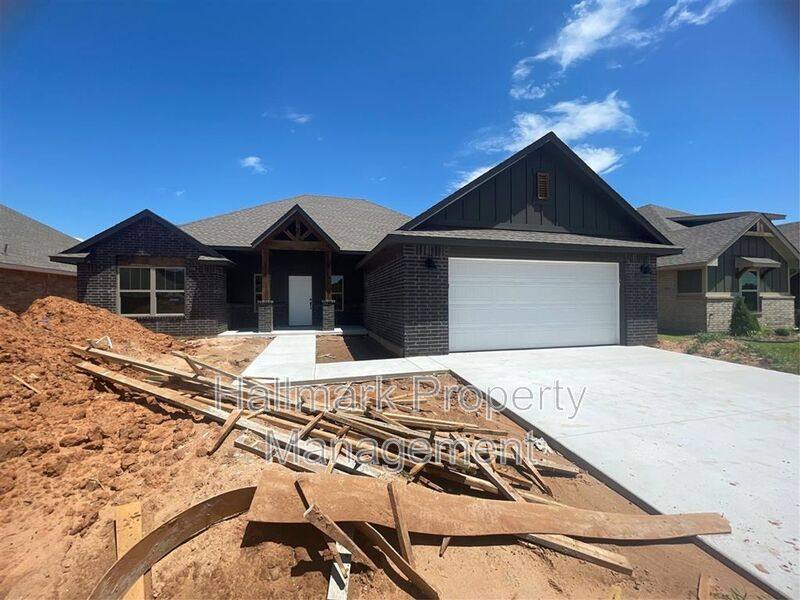 House for rent at 5012 Misty Wood Lane, Mustang, OK 73064