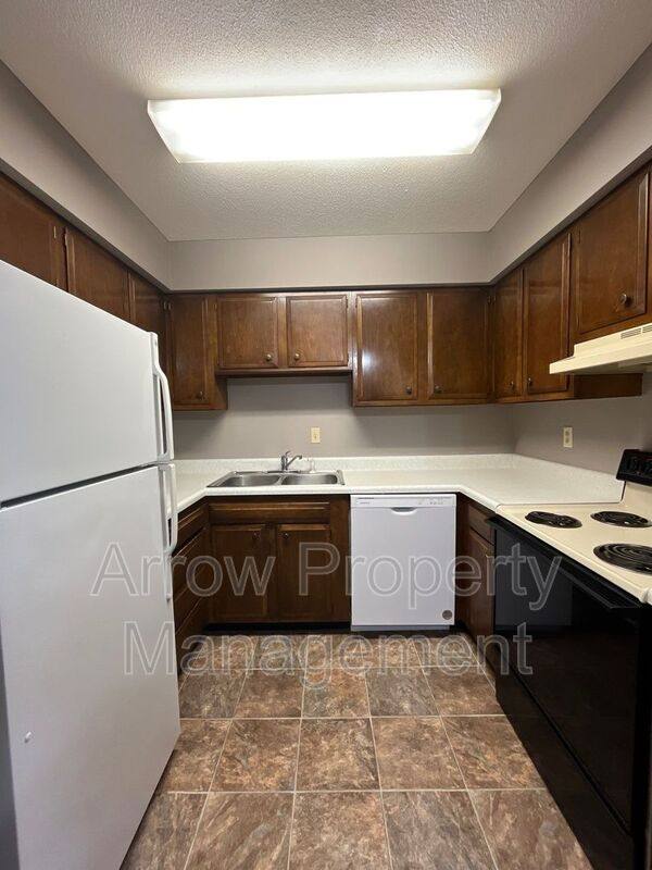 Apartment for rent at 3831 S 46th St #10, Lincoln, NE 68506