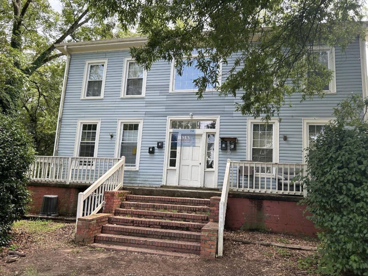 Apartment for rent at 738 W Poplar St, Griffin, GA 30224