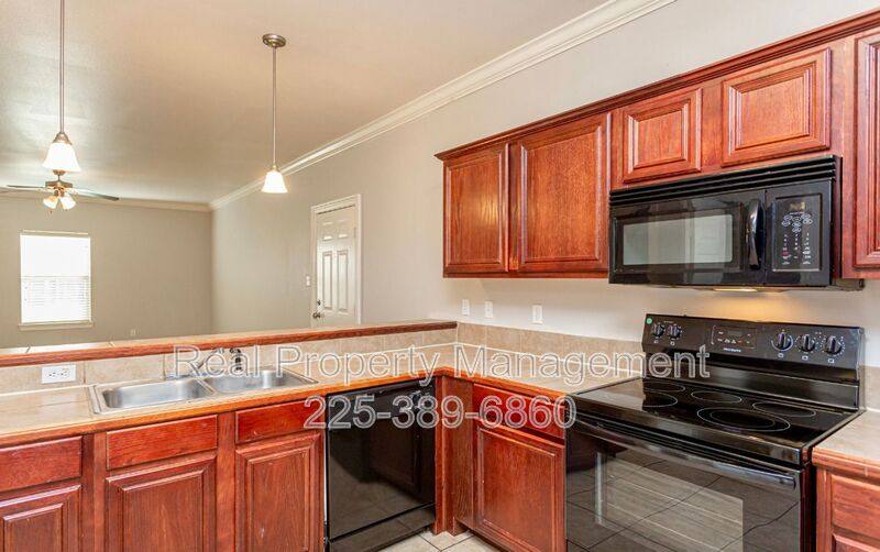 Apartment for rent at 30914 La Highway 16 #11, Denham Springs, LA 70726
